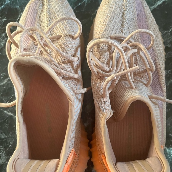 Yeezy - Picture 2 of 3